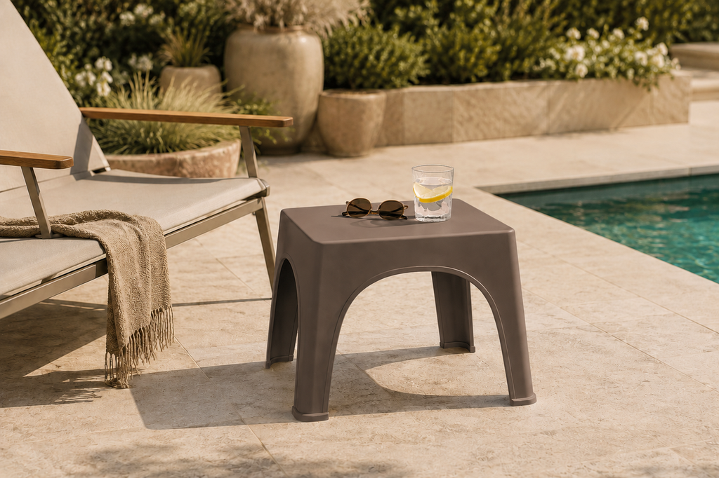 MESA AUXILIAR CUADRADA MINIMAL X 8 UND NUDE